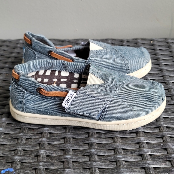 Toms Deck Shoes Blue Denim Nautical Boat Loafer Moccasins Size 8 - Picture 3 of 8